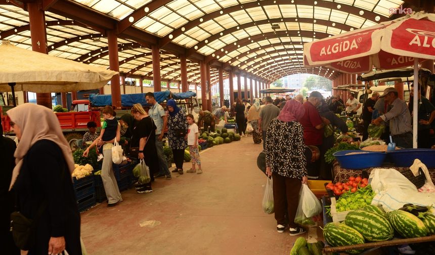 Kahramankazan'da Köylü Pazarı Hizmet Vermeye Devam Ediyor