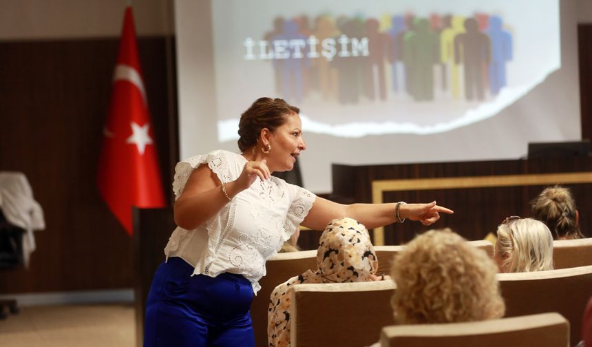 Yenimahalle'de Personele Gelişim Semineri Veriliyor