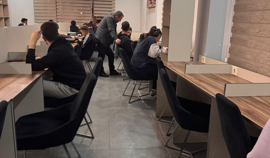 Pursaklar'da Gençlerin Ders Çalışma Mekanı 'Millet Kıraathaneleri"