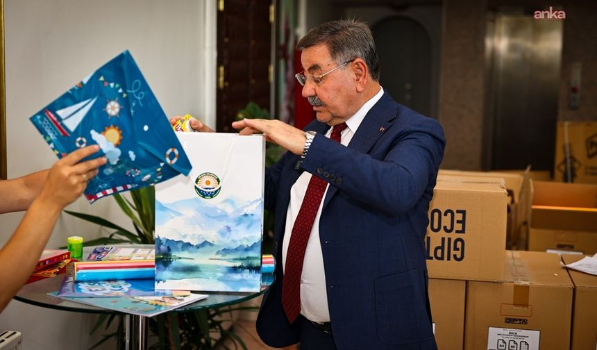 Gölbaşı Belediyesi’nden 850 Öğrenciye Kırtasiye Desteği