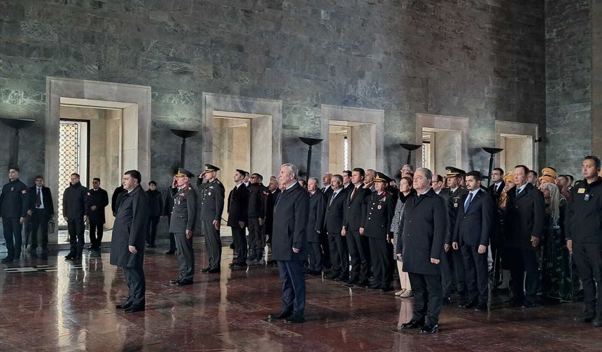Vali Vasip Şahin, ABB Başkanı Mansur Yavaş ve Beraberindeki Heyet Anıtkabir’i Ziyaret Etti