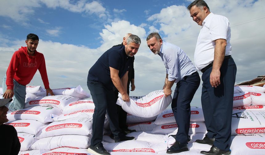 Sincan Belediyesi'nden Çiftçiye Tohum Desteği