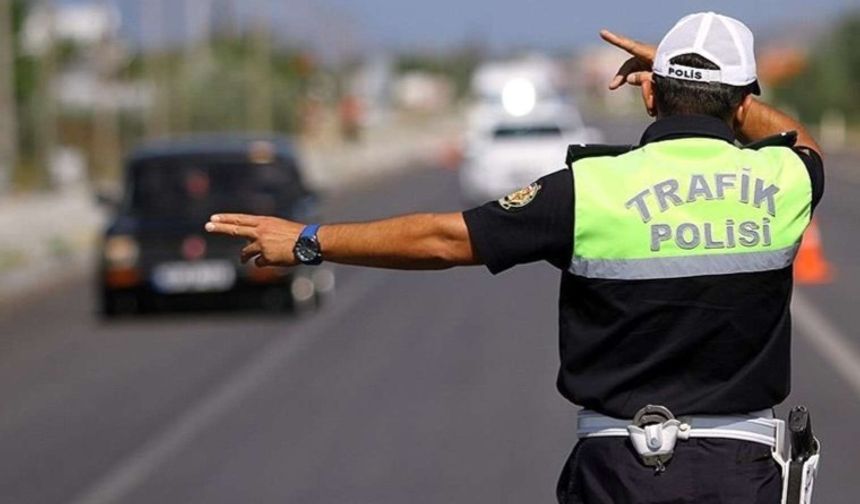 Yeni Trafik Cezaları Meclis'te: Sahte Plakaya 280 Bin, Makas Atana 180 Bin TL Ceza