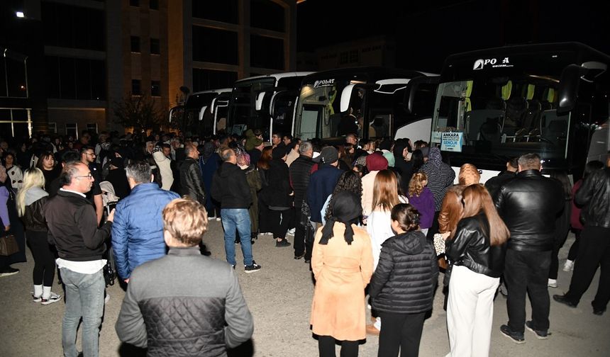 Pursaklar’da Kızlar Gençlik Kampına Doğru Yola Çıktı