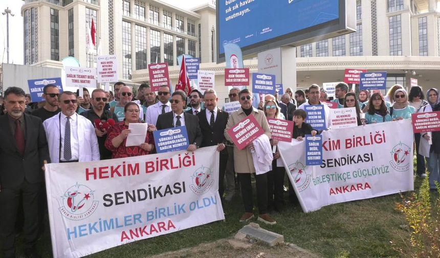 Diş Hekimlerinden Sağlık Bakanlığı Önünde Tepki Açıklaması
