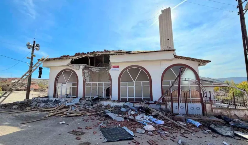 Sincan Belediyesi, Fırtına Sebebiyle Yıkılan Camiye Maddi Destekte Bulunacak