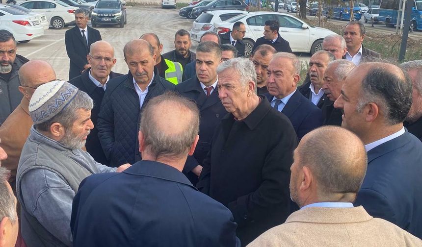 Mansur Yavaş, Hacı Bayram Esnafını Ziyaret Etti