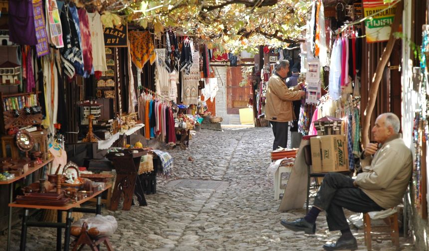 Ticaret Bakanı Duyurdu: Esnafa Faiz İndirimi Geliyor