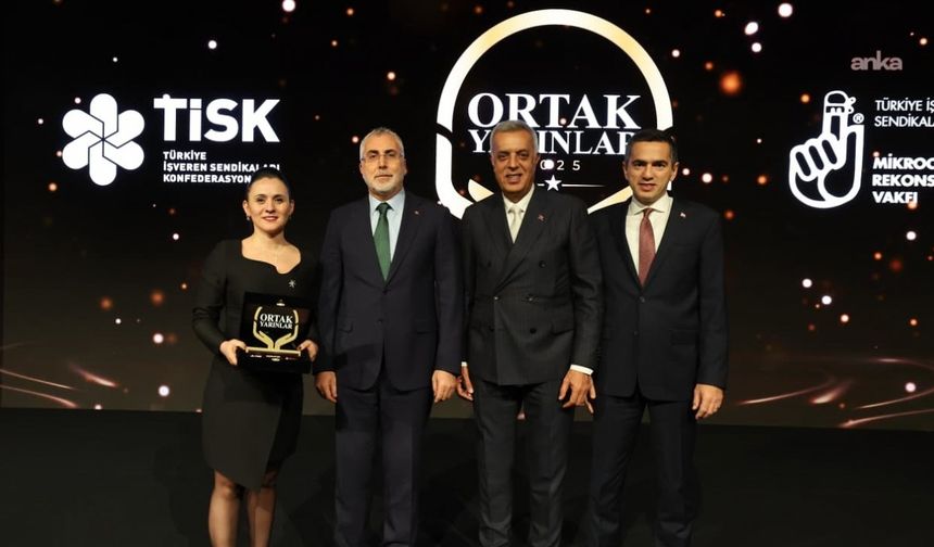 Bursa Büyükşehir'in "Mor Haritam" Dijital Uygulamasına Ankara'da Ödül