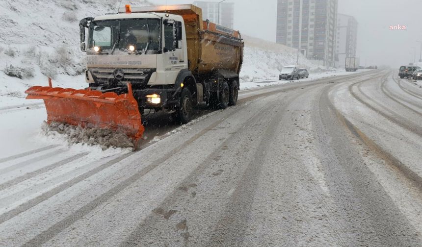 ABB, Ankara'da Kar Yağışına Bin 985 Araç ve 2 Bin 621 Personelle Hazır