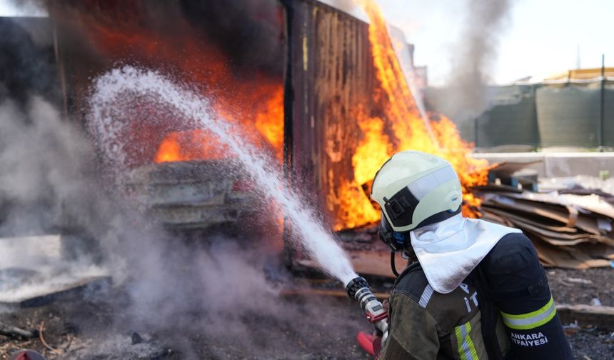 Ankara İtfaiyesi, 2025'te 32 bin 675 Olaya Müdahale Etti