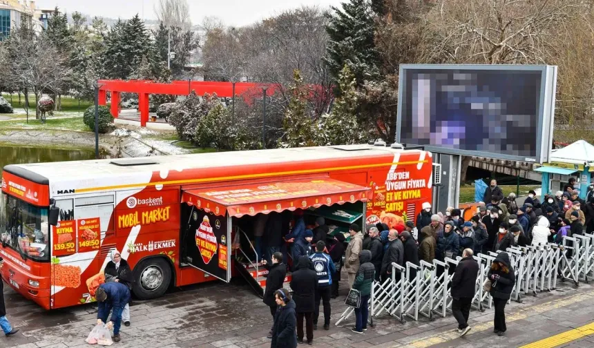 Ankara Büyükşehir Belediyesi'nin Başkent Market ve Mobil Marketlerinde Et Satışı Devam Ediyor