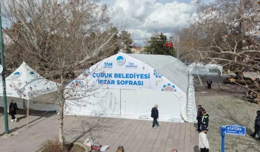 Çubuk'ta 1000 Kişilik İftar Çadırı Kuruldu