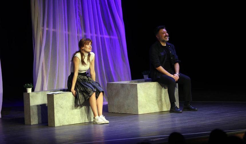 Yenimahalle'de Tiyatro Festivali Devam Ediyor