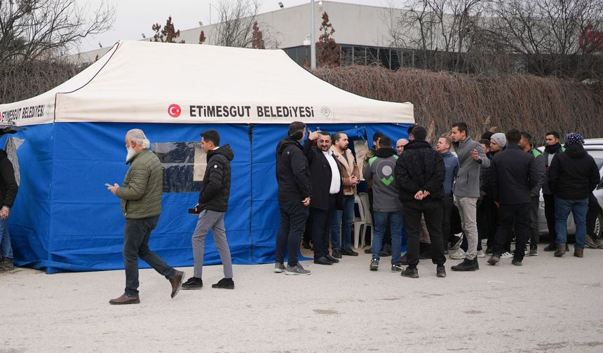 Etimesgut Belediyesi'nden Grevdeki Emekçilere Destek