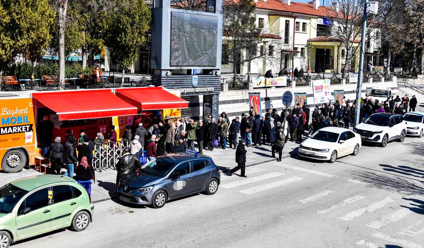 Başkent Mobil Marketler, Bu Hafta Altı İlçede... Yüzde 100 Yerli Et Vatandaşlarla Buluşuyor