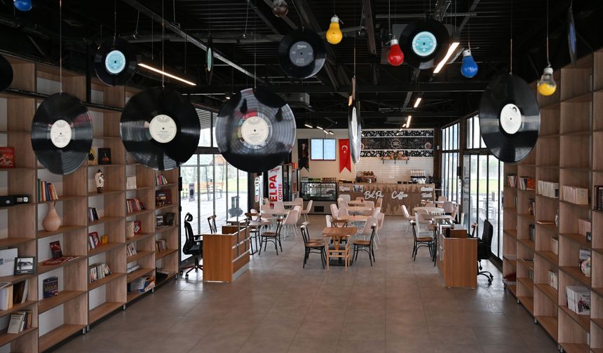 Mansur Yavaş'tan Gençlere ve Müziğe Tam Destek