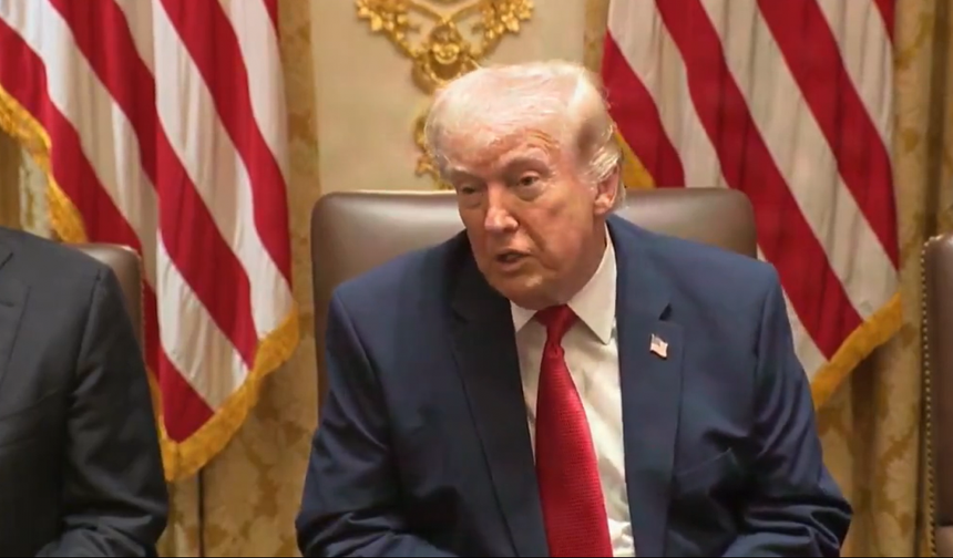 ABD Başkanı Trump: İran Müzakere İçin Bana Yalvarıyor