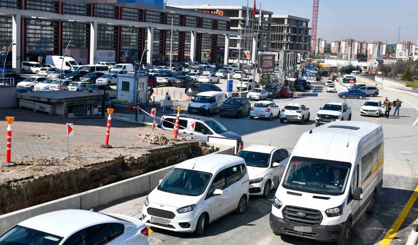 Ankara Büyükşehir Belediyesi'nden Bağdat Caddesi'nde Yeni Trafik Düzenlemesi