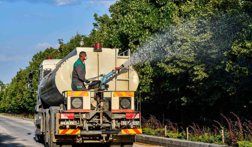 Ankara Büyükşehir Belediyesi Ekiplerinden Kapsamlı İlaçlama Seferberliği