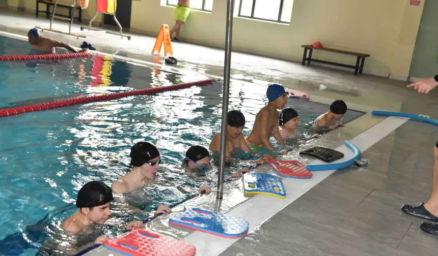 ABB Başkanı Mansur Yavaş'tan Başkentli Çocuklara Spor Desteği