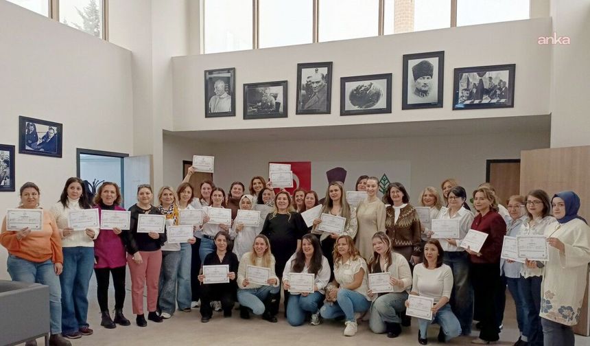 Çankaya Evi Meslek Edindirme Eğitiminde 40 Kursiyere Sertifika