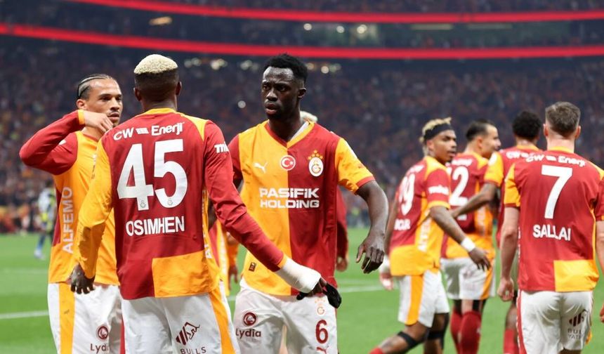 Galatasaray Fenerbahçe'yi 3 Golle Geçti