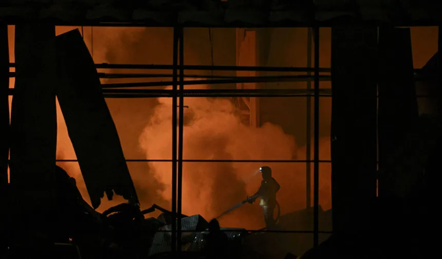 Ankara'da İlaç Fabrikasında Yangın