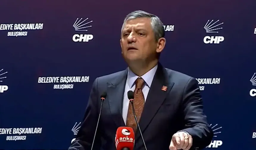 Özgür Özel'den Sert Mesajlar: Haysiyet Cellatlarını Unutursak Şerefsiziz