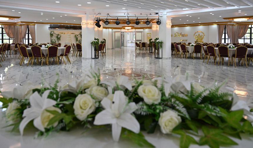 Mansur Yavaş'tan Evlenecek Gençlere Müjde: Ücretsiz Düğün Salonları