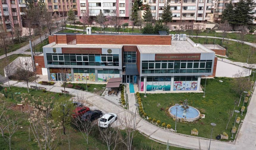 Mansur Yavaş'ın Özel Gereksinimli Çocuklara ve Ailelerine Desteği Sürüyor