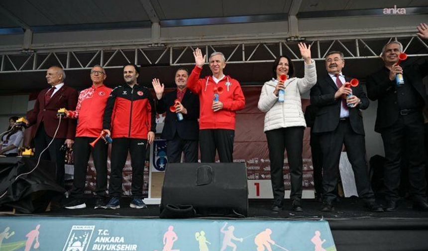 Geleneksel Ankara Yarı Maratonu ve Halk Koşusu... Mansur Yavaş: "Amacımız Tam Maratonda Koşulması"