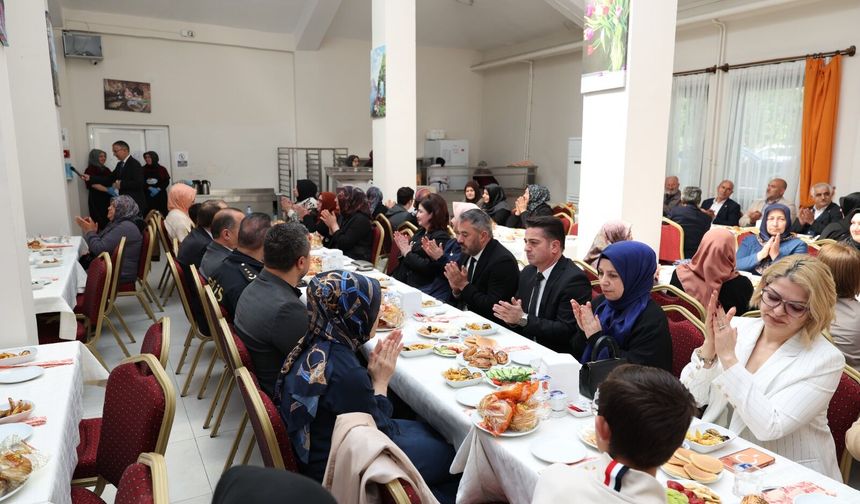 Pursaklar Belediye Başkanı Çetin'den Anneler Günü Mesajı