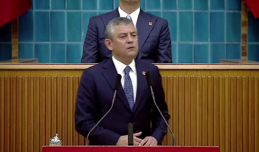 Özgür Özel: Önümüzde Duran, Bu Milletin Ayaklarının Altında Kalır