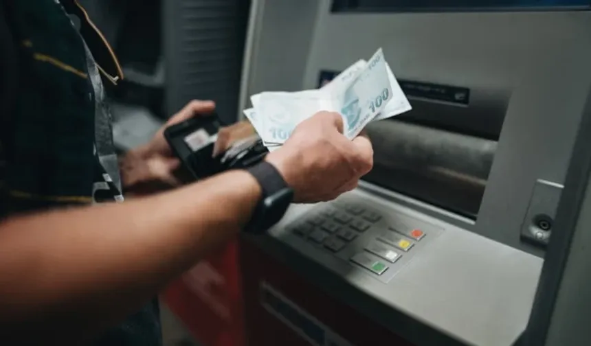 ATM'lerde 100 TL Dönemi Kapatıldı