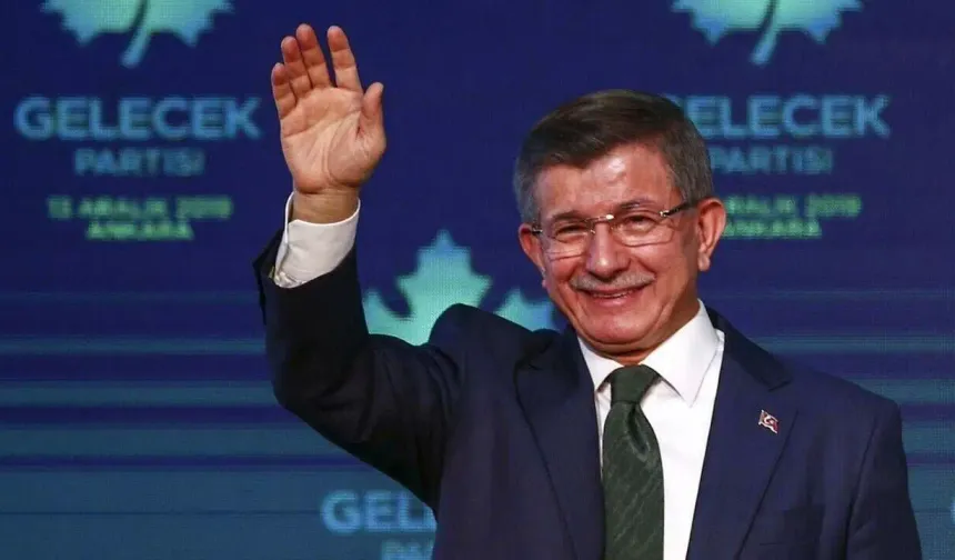 Gelecek Partisi Kapandı…. Davutoğlu’dan ‘Parti Siyasetinden Çekilme” Kararı: Kirli Siyasetin Parçası Olmayacağım