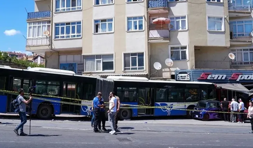 Mamak'ta EGO Otobüsü Kaza Yaptı: 5 Kişi Yaralandı
