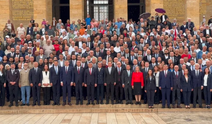 YENİ Parti Tüzüğünü ve Programını Açıkladı