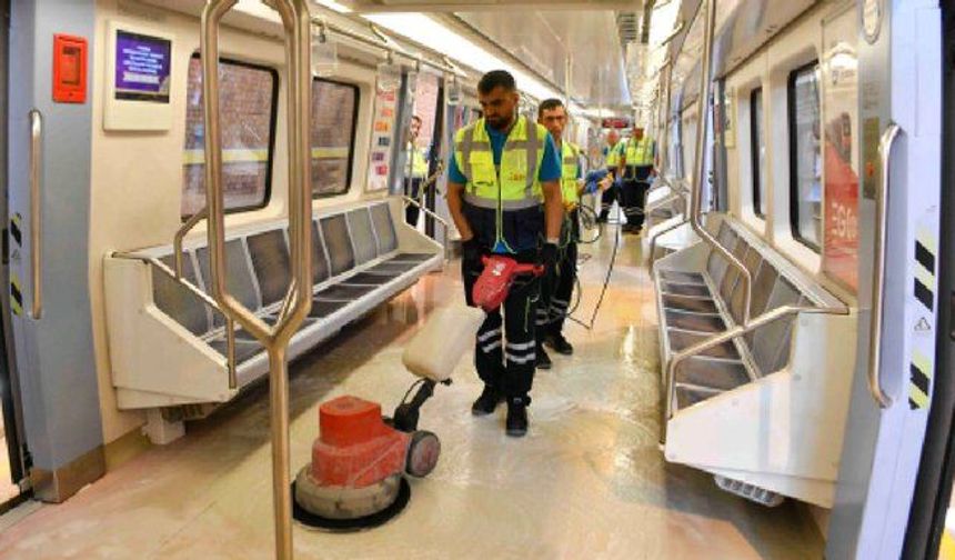 Ankara Büyükşehir Belediyesi'nden Metro ve Ankaray'da Hijyen Mesaisi