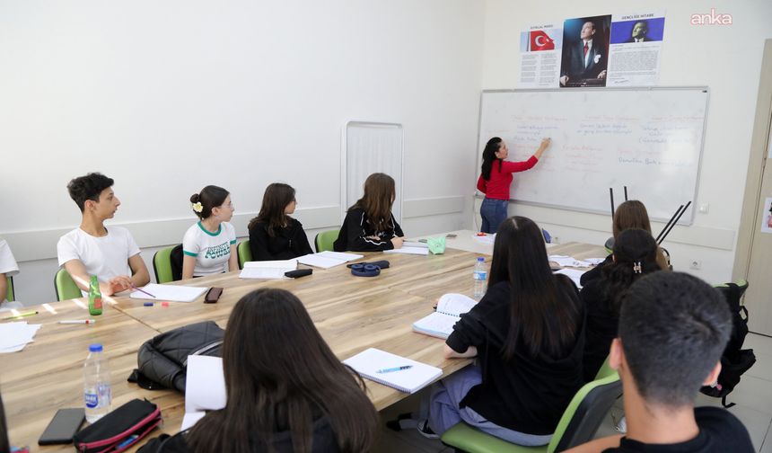 Çankaya Belediyesi Destek Eğitim Merkezi Öğrencilerinden Önemli YKS Başarısı