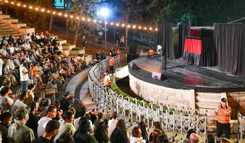 Seğmenler Parkı Kültür ve Sanatın Adresi Oldu