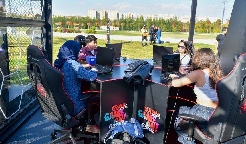 Ankara Büyükşehir Belediyesi GameZone Game On Festivali'ne Ev Sahipliği Yaptı