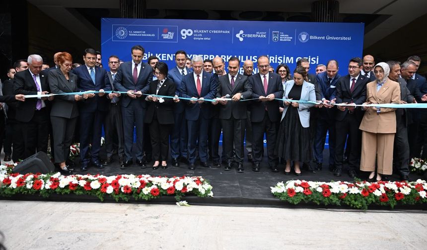 Ankara Büyükşehir Belediyesi'nden Ulus'ta Teknoloji Hamlesi: Bilkent CYBERPARK Ulus Girişim Ofisi Açıldı