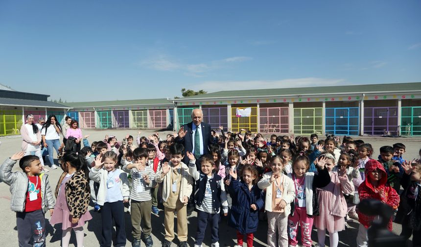 Yenimahalle'de Dünya Hayvanları Koruma Günü Etkinliği